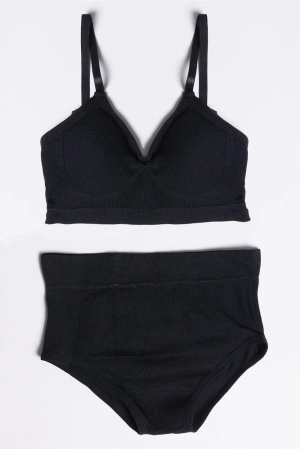 Black Seamless Lingerie Set