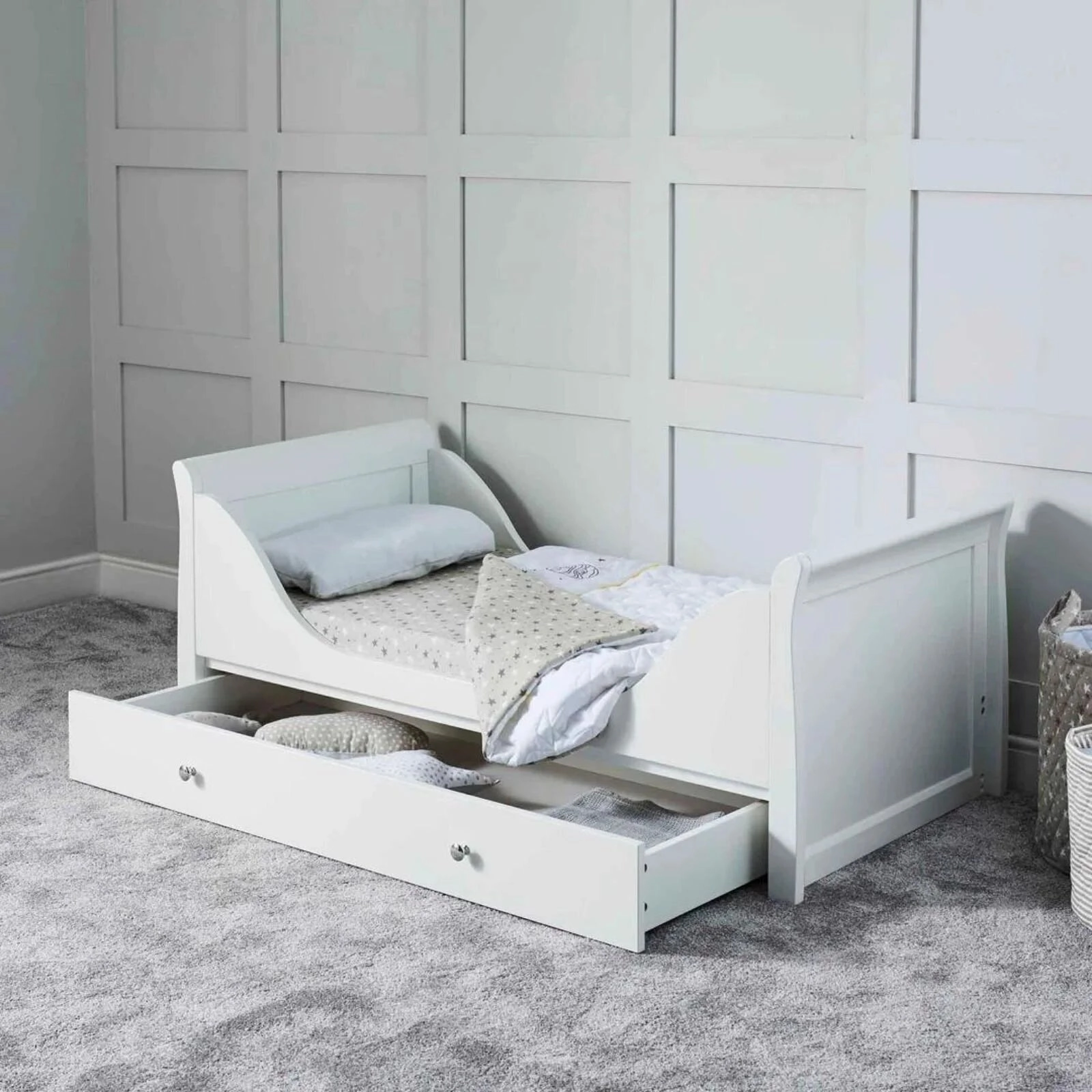 Ickle Bubba Snowdon Classic Cot Bed White - Premium Sprung Mattress