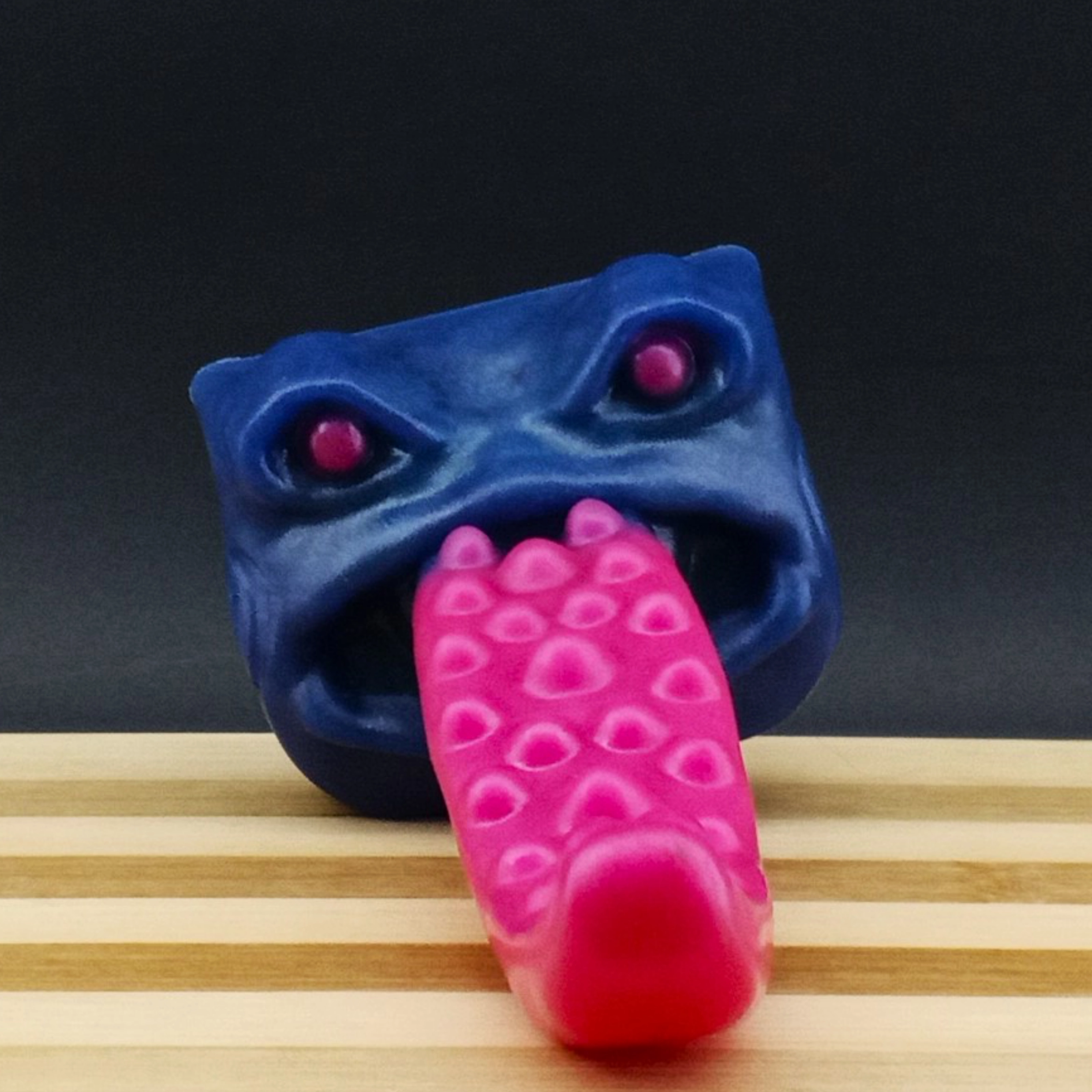 Little Toady- Fantasy Adult Toy - Alien Maw Dildo