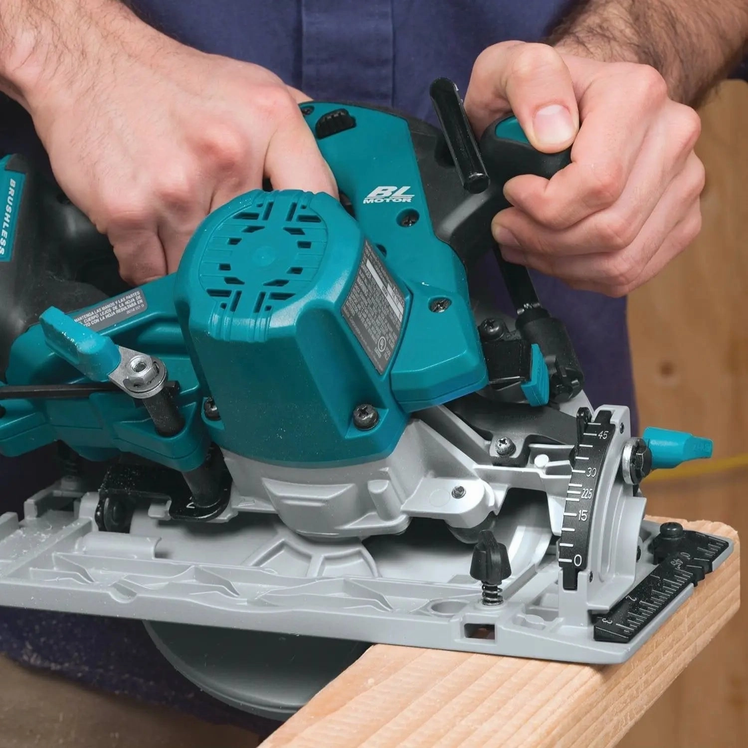 Makita DHS680Z - 18V LXT Brushless 6-1/2" Circular Saw