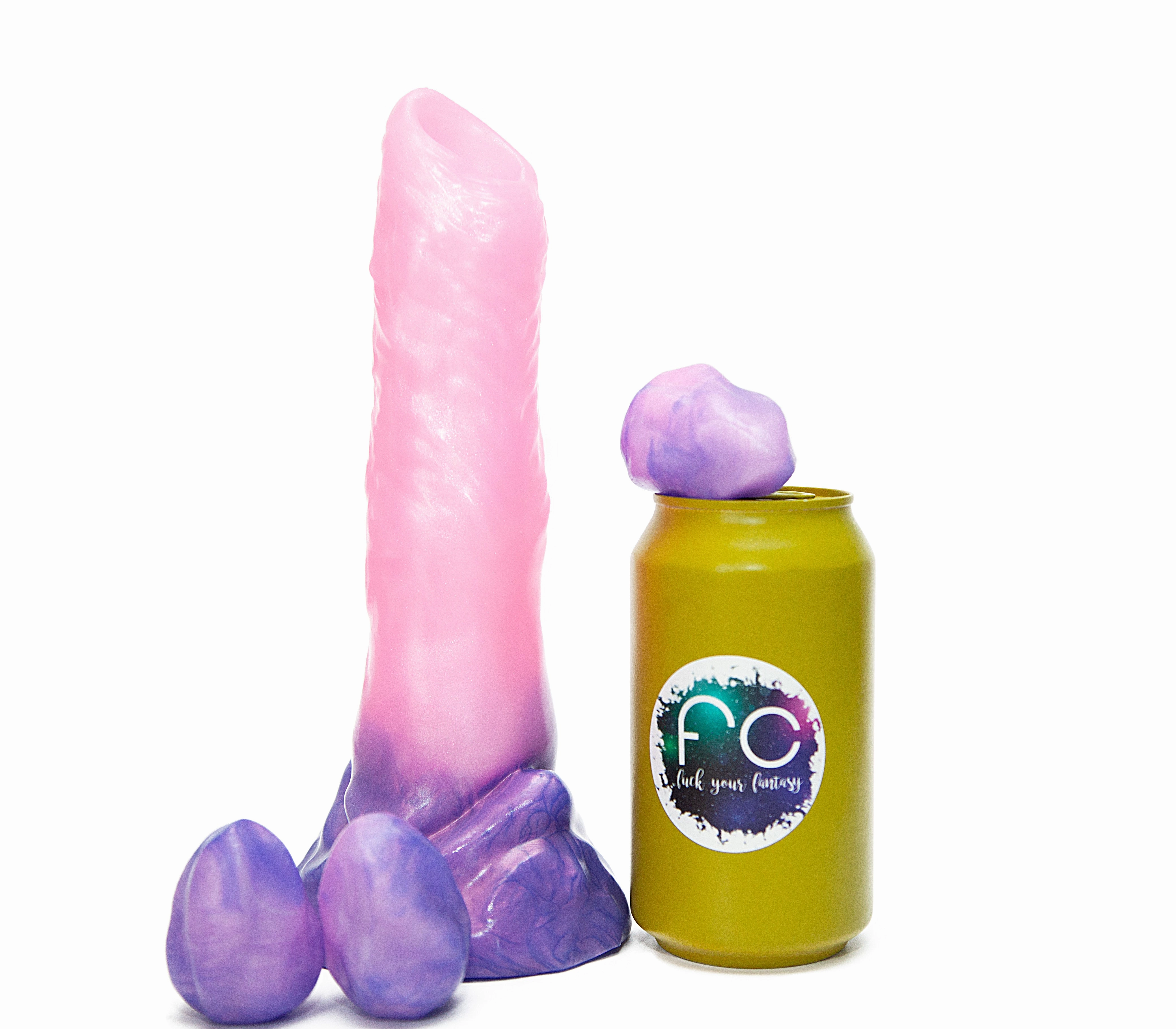 Min the Egg Layer Ovipositor with Eggs Clutch