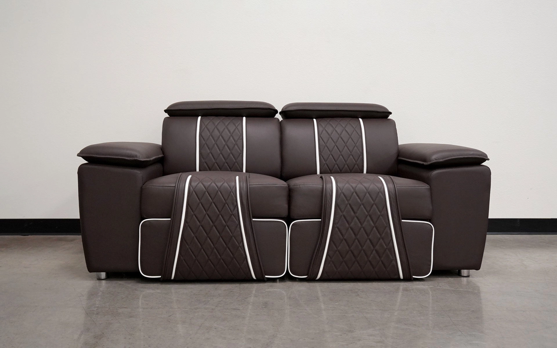 Uli Leather Sofa   Loveseat  Coffee Table